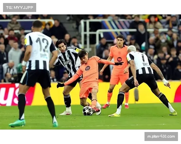 巴萨客场战平纽卡斯尔 莱万点球救主但防空短板仍需警惕